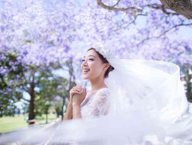 婚纱照自动生成：一键生成婚纱照，自拍也能变婚纱照片的软件