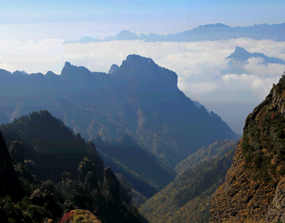 中国山脉之美：高清壁纸呈现大自然的最美山峰风景与自然美景