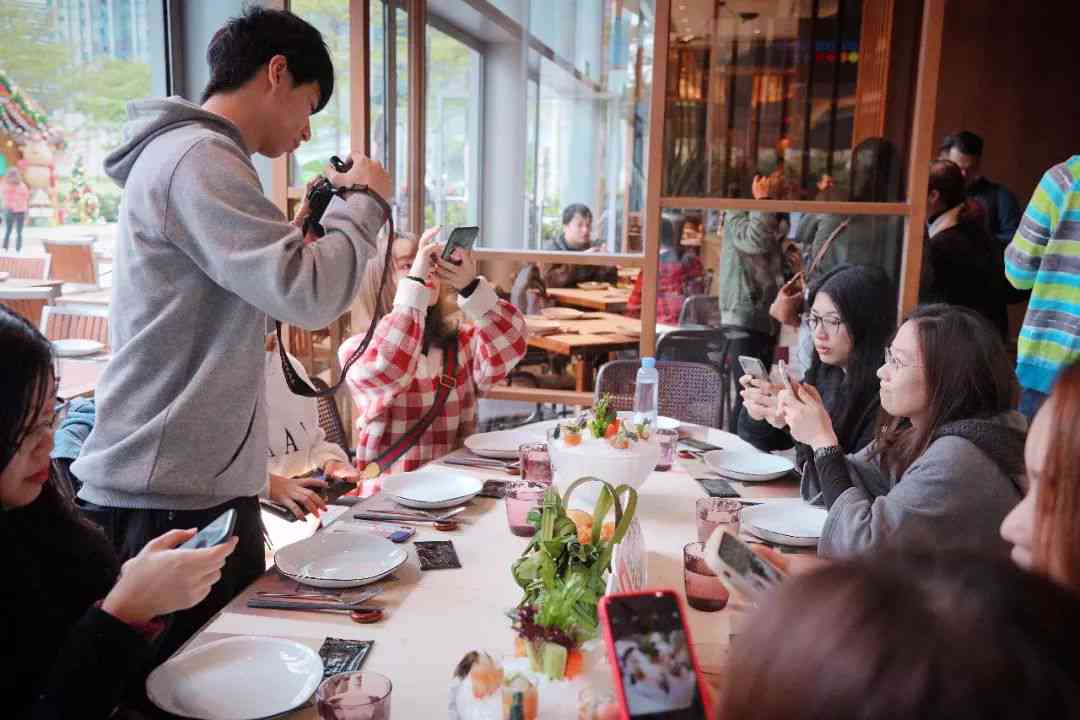 揭秘各大热门餐厅：跟随探店达人发现美食秘境