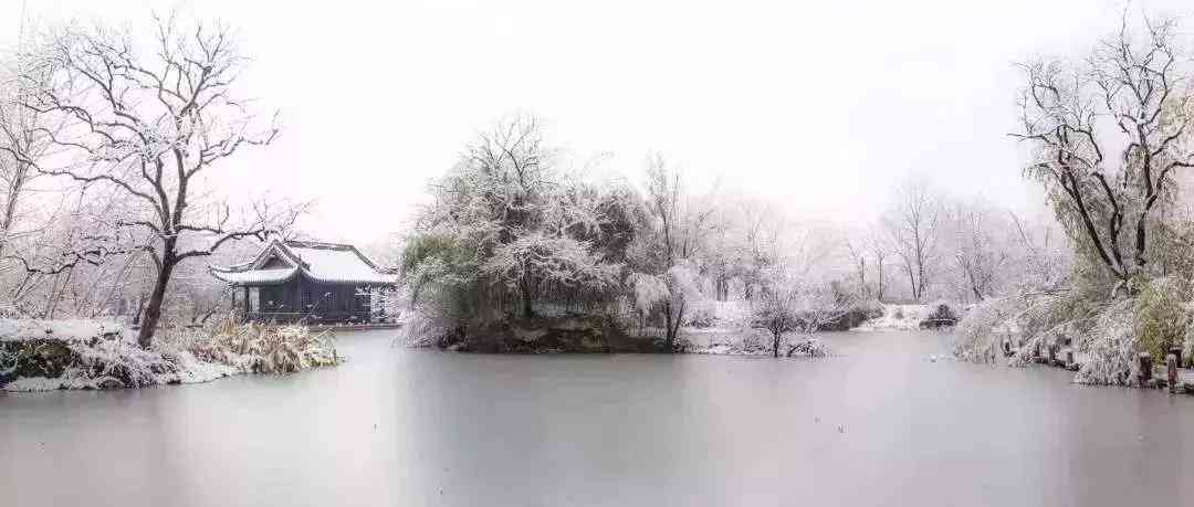 冬日银装素裹世界，怎么用写真文案捕捉这片雪景的暖？