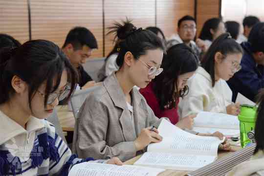 校园学子创意写作助手：大学生专属写作