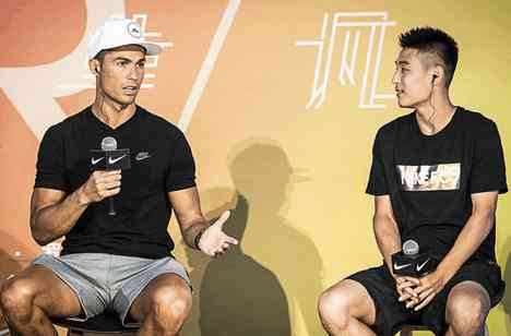 全方位解析：专业足球解说文字与技巧指南