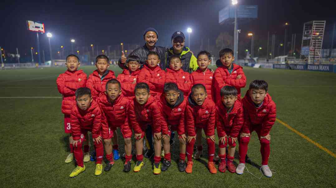 全方位解析：专业足球解说文字与技巧指南