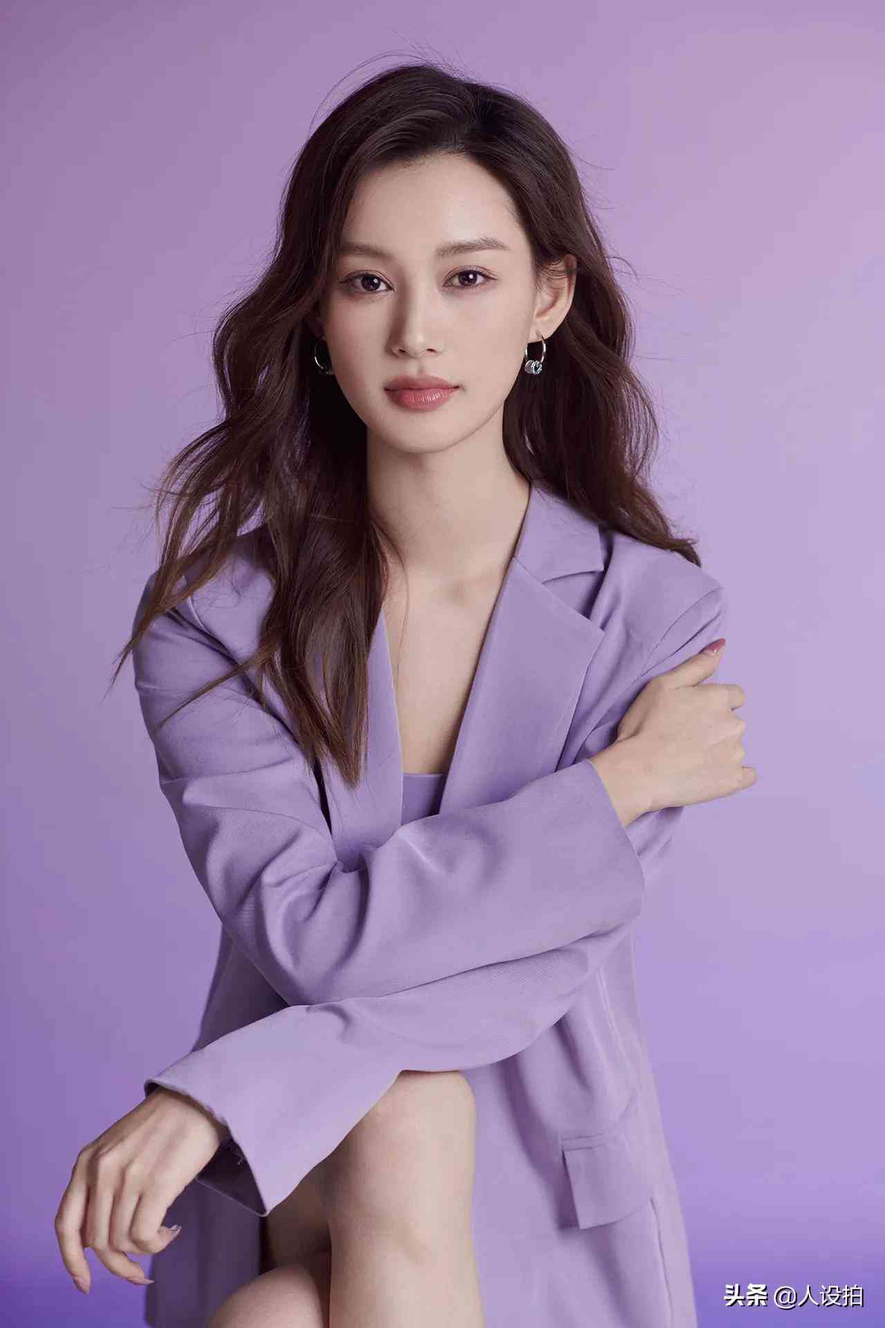 AI绘画人像创作指南：从文案撰写到技巧解析，全面解答用户疑问