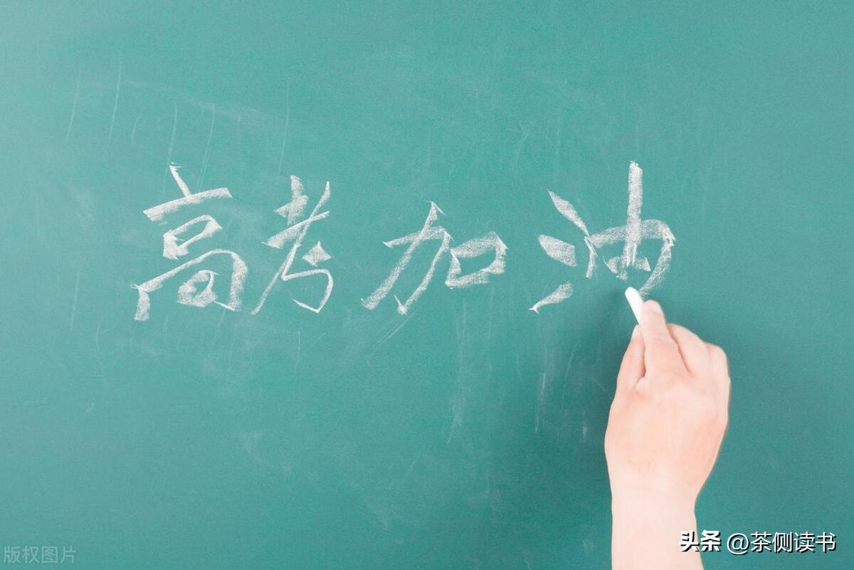 ai写作文的软件免费的用哪个