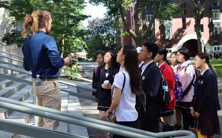 留学生智能作业辅助神器：一键高效完成学术任务