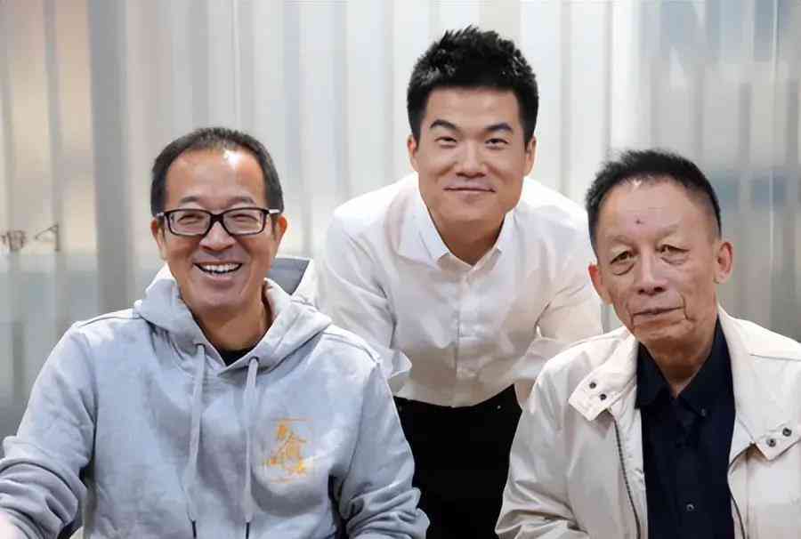 大家庭背景：详细介绍及其成员背景资料解析