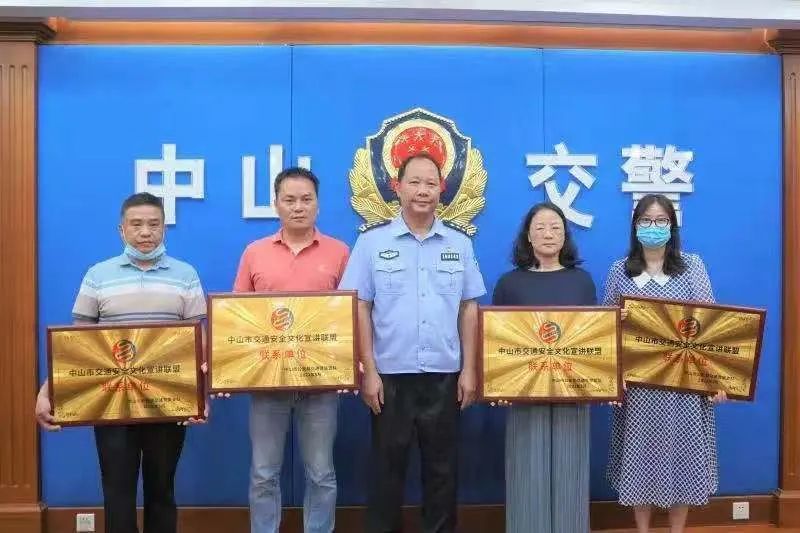 ai快速写作免费的软件：推荐与使用指南