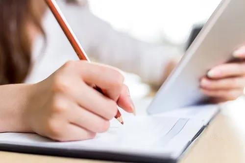 笔灵是什么意思：网络用语解析与含义探究