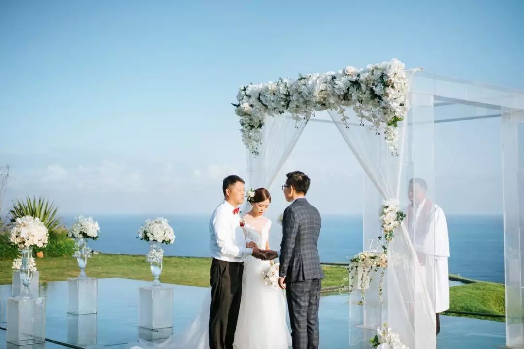 婚礼文案句子：精选美句与短句，打造难忘婚礼回忆