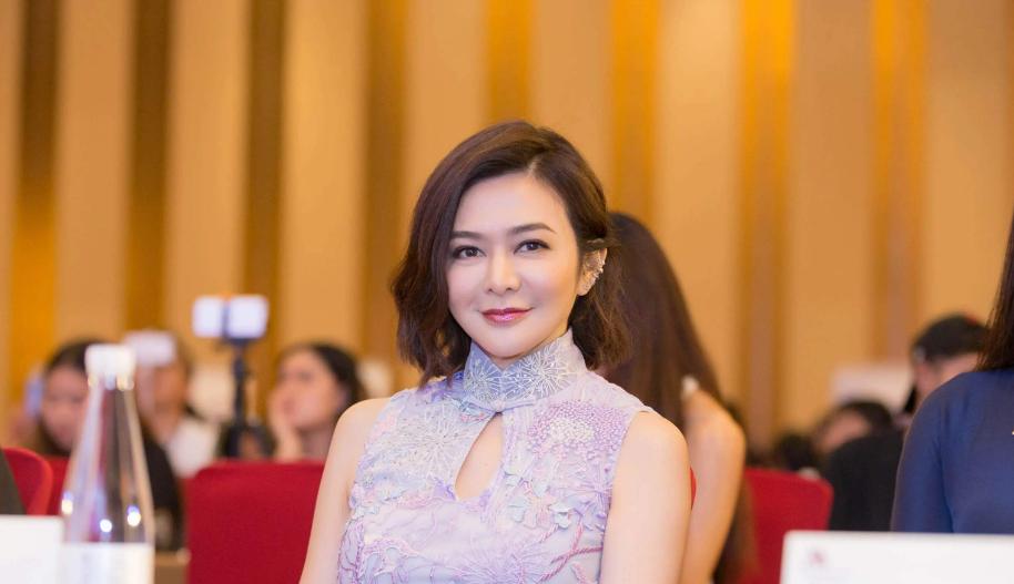 抖音AI绘画变装文案怎么写？吸引人、好看的变装秀文案，助力你的视频上热门
