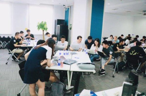 国内AI文章总结报告一站式检索：全面盘点热门AI文章及分析报告查阅平台
