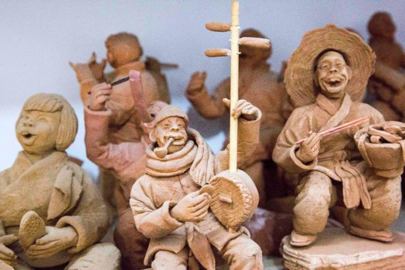 泥人匠心独运，传统艺术新篇章——走进泥人说说的世界