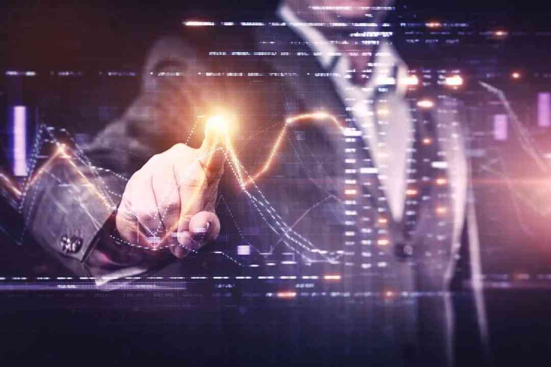 深入了解文案编辑职业：全面解析从事文案编辑工作的利与弊及未来发展前景