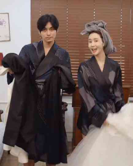ai婚纱照片一键生成文案