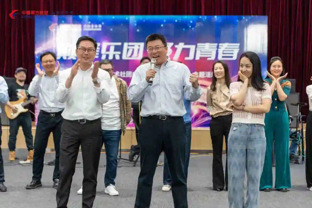 声音盛宴：团队协作与配音乐趣融合体验