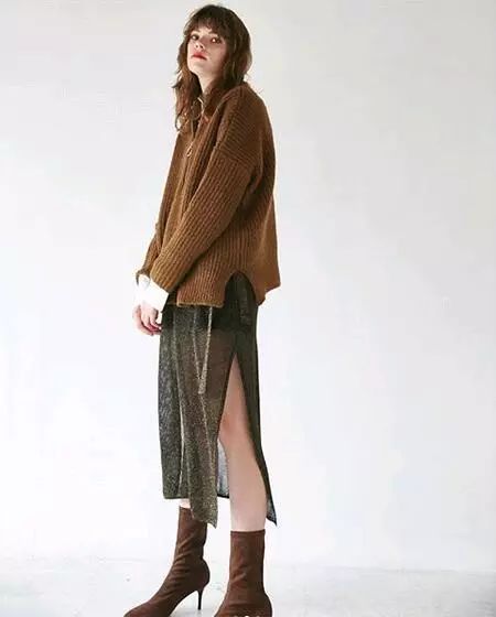穿搭文案句子：冬天毛衣搭配短句撰写指南
