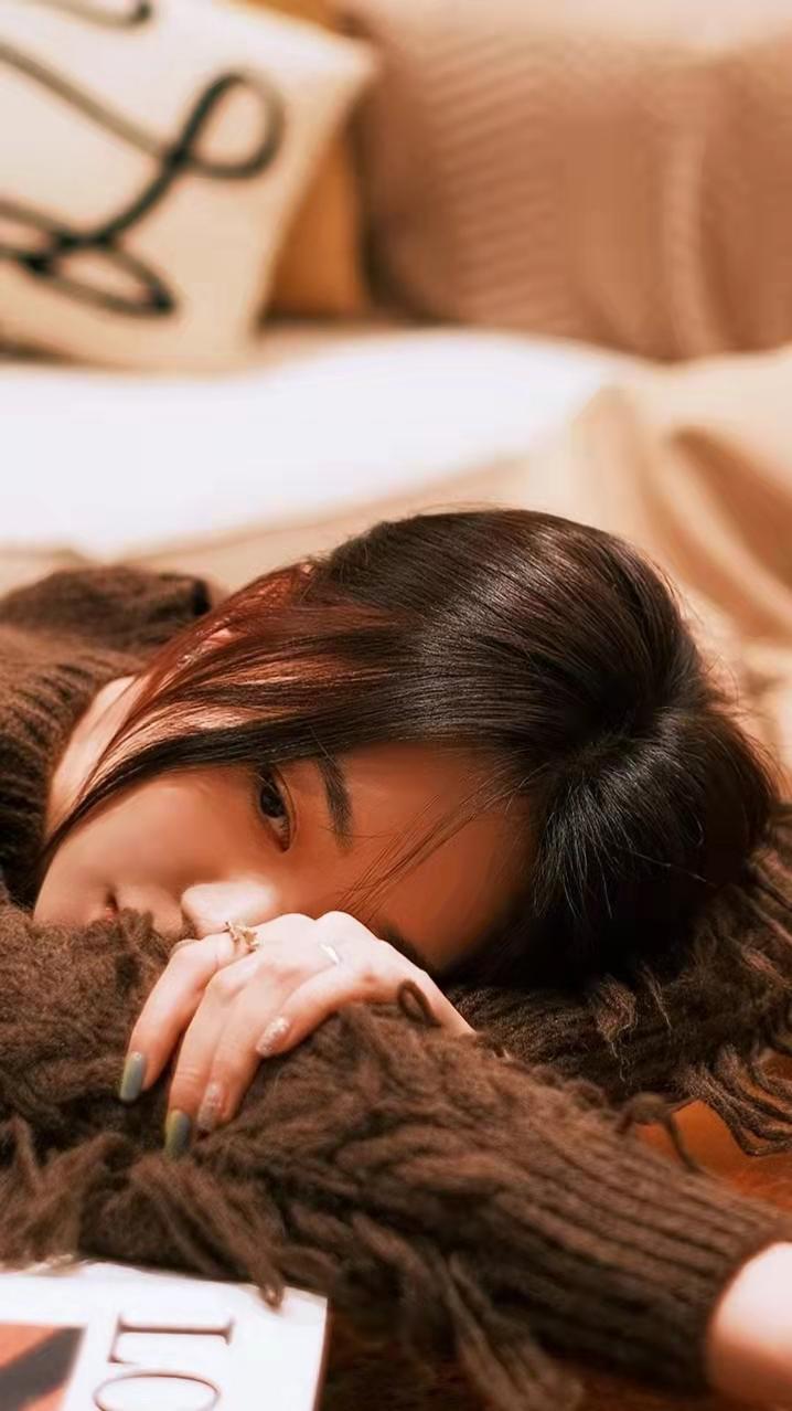 最新版AI美女文案素材一键工具