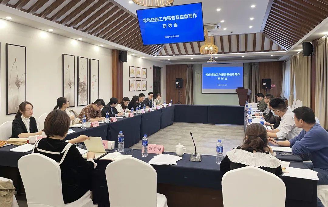 免费AI写作软件推荐：全面盘点2023年免费写作助手及功能对比