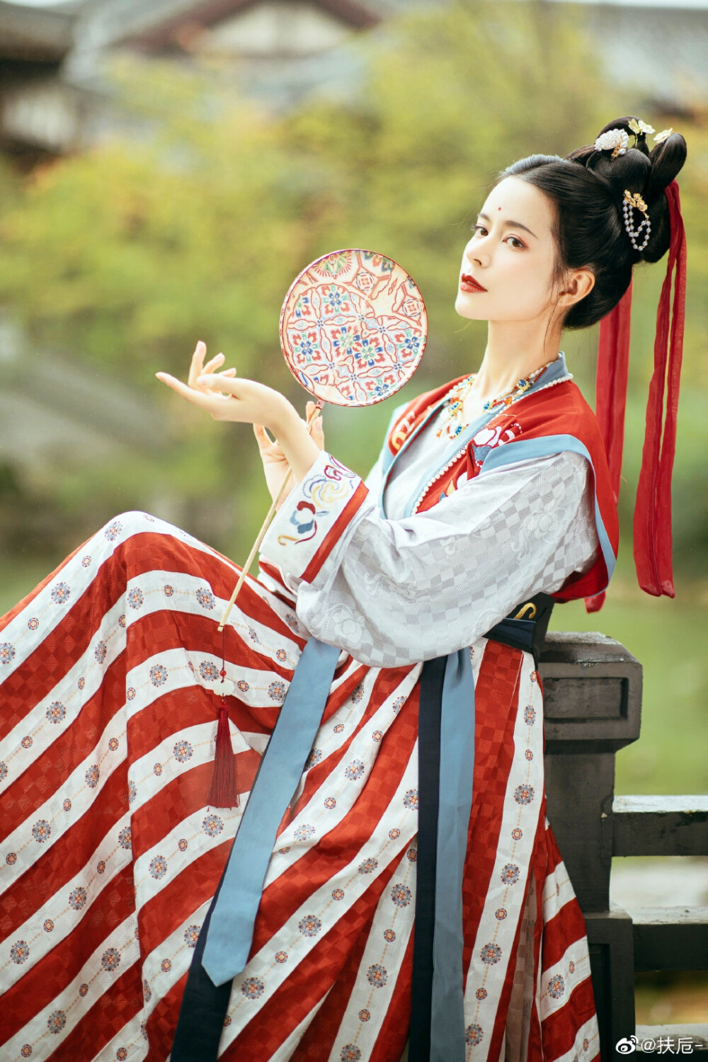 渚嬪与璇