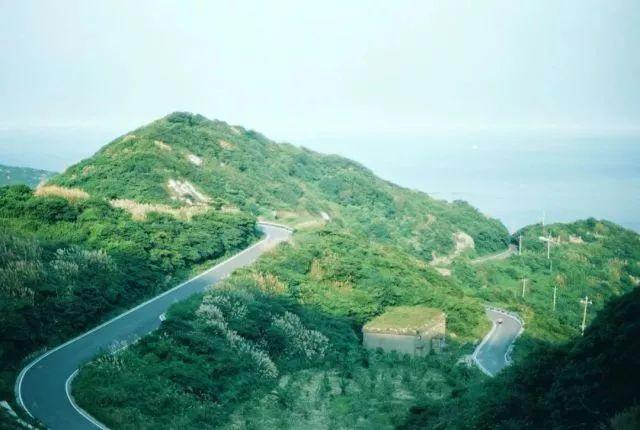 揭秘荧光海现象：探索其成因、寓意与文化意义