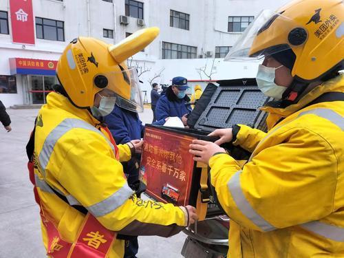 餐饮宣传片文案范本：如何撰写及制作餐饮类宣传片