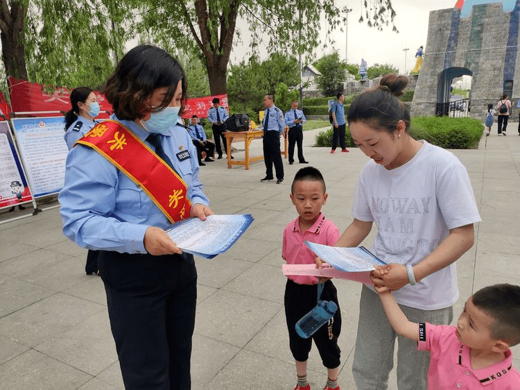 小豪工作室：专业服务解决方案，涵盖创意设计、技术支持与综合咨询